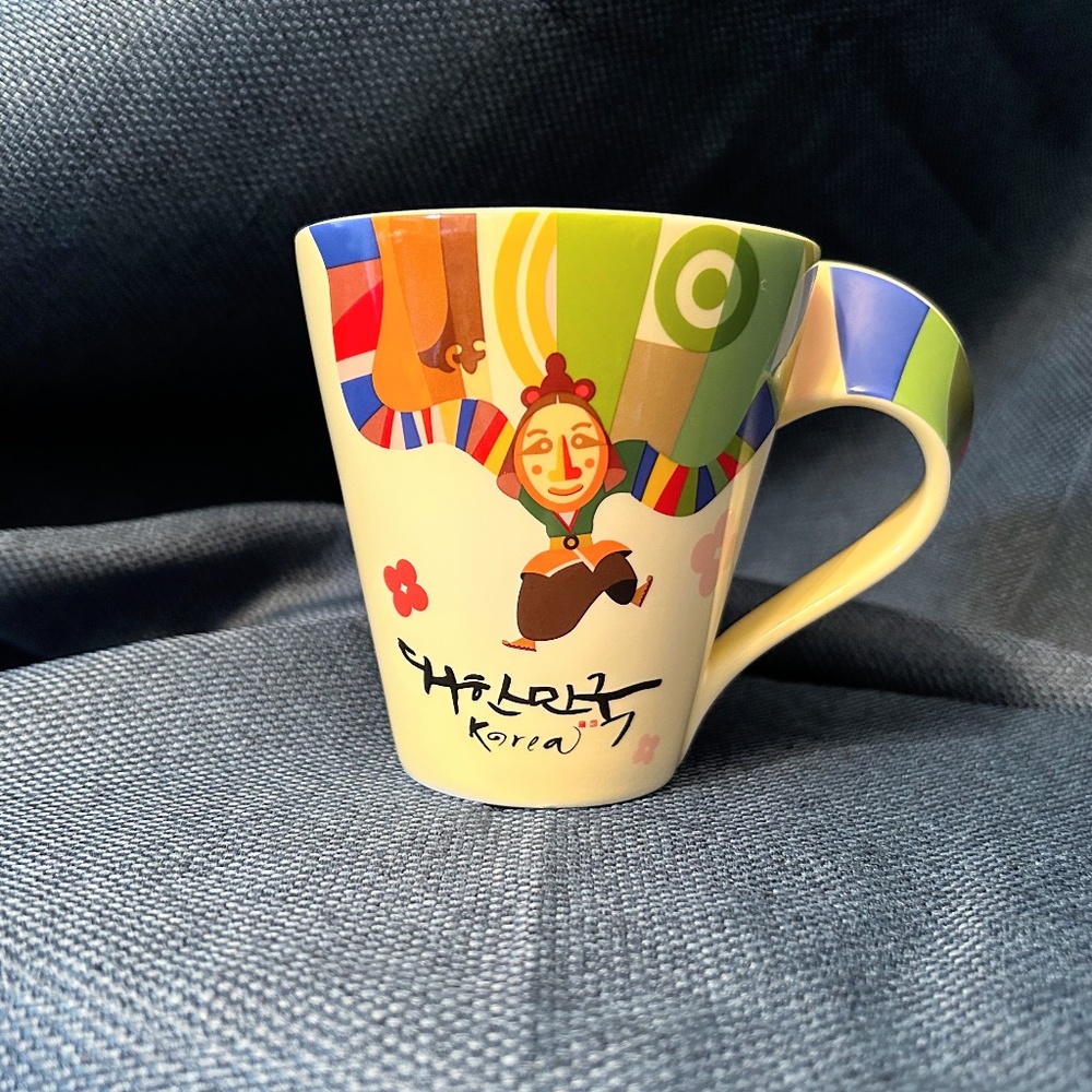 Starbucks 2013 Korea Bongsan Talchum Mask Dance Limited Edition Mug 12oz.